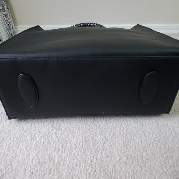 Black handbag with snake print handles - Picture 4 of 8